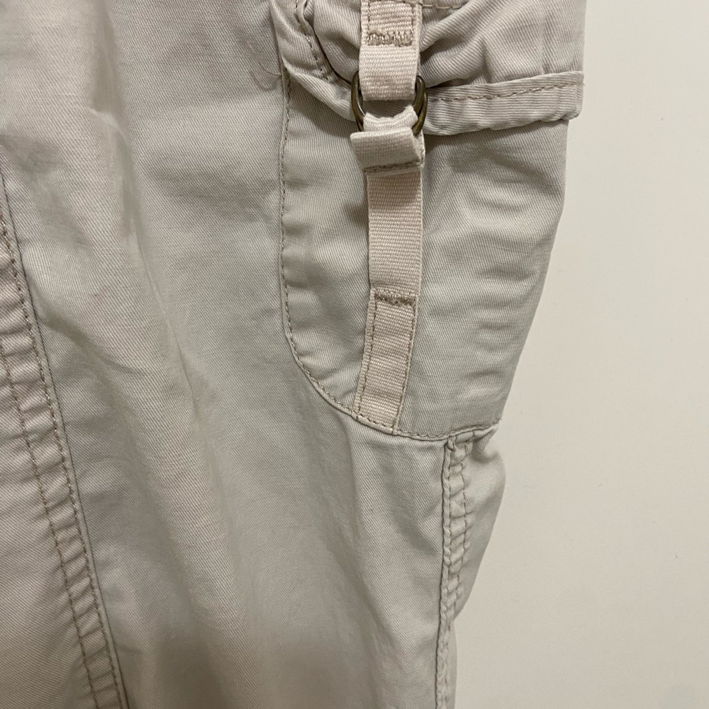 Gloria Vanderbilt Beige Capris Pants - Picture 4 of 8